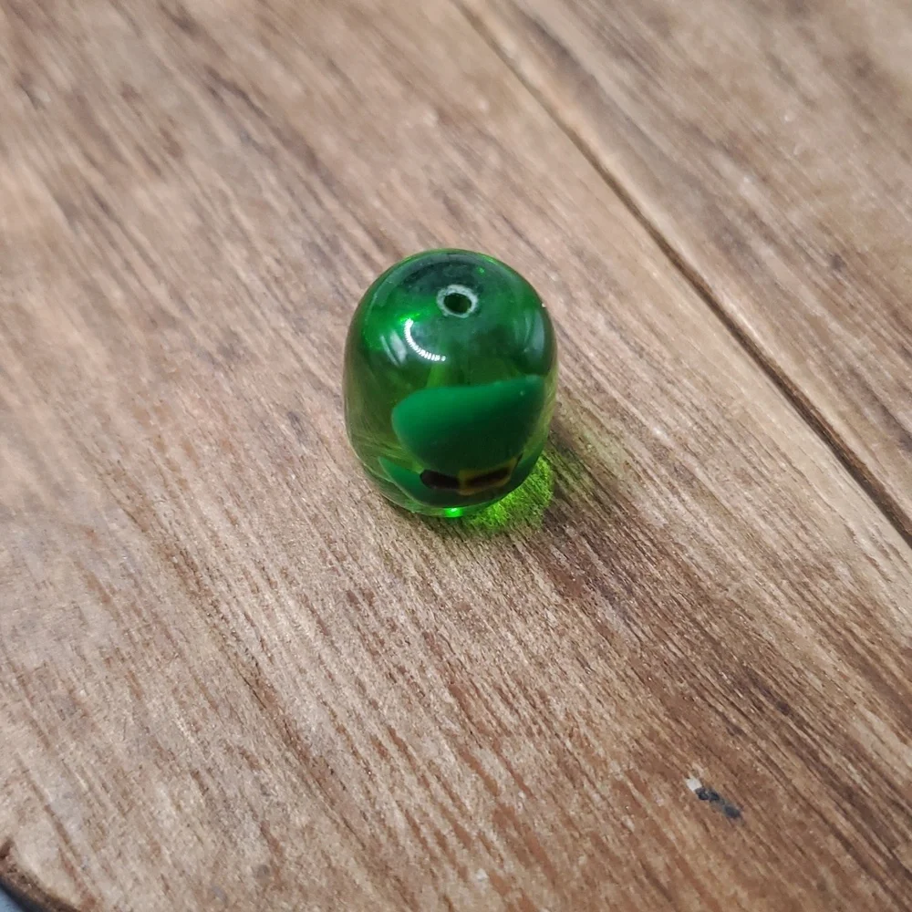 P276‎ Leprechaun Hat Artisan Glass Charm
